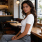 T-shirt med V-ringning i slim fit för damer