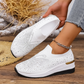 🔥 HALVA PRISET 👟✨ Slip-on sneakers med strassdetaljer 💎 Lätta, stilfulla & bekväma hela dagen 🌸