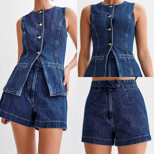 Casual-set i denim för dam, bestående av en ärmlös topp och shorts