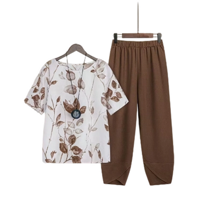 Enkelt set med tryckta T-shirts
