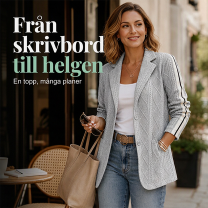 Kvinnlig kabelstickad kavaj med sidorand